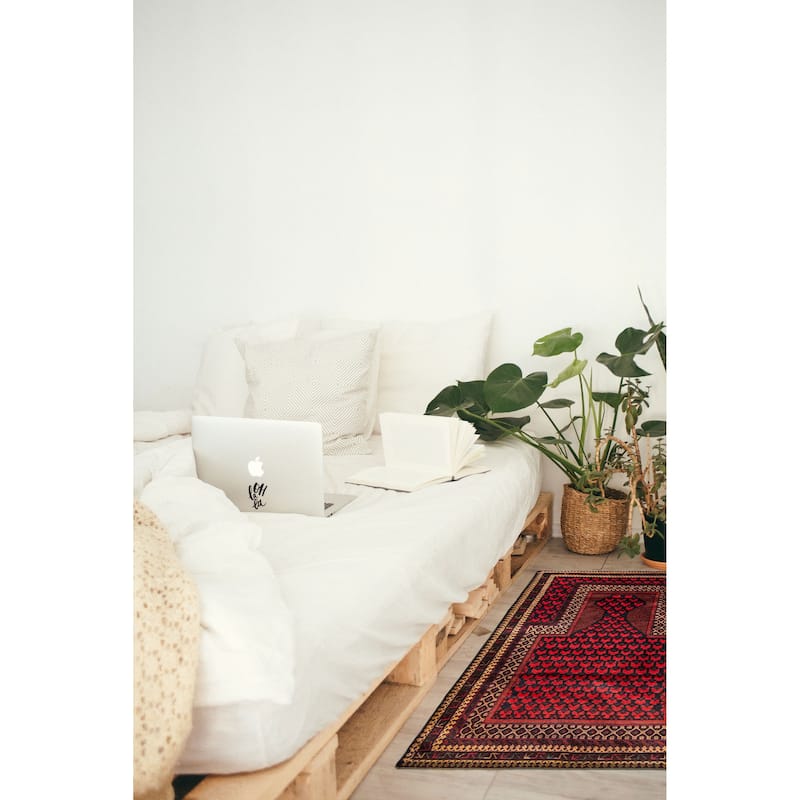 Teimani Red Rug 2'9" x 4'6" - 2'9 x 4'6