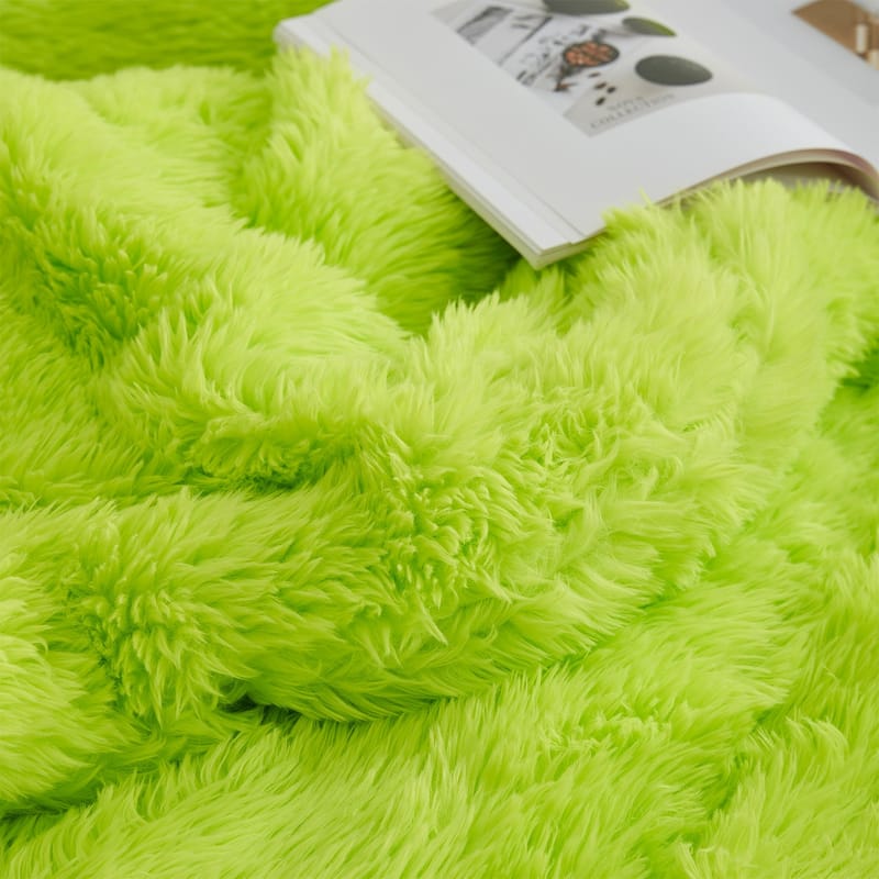 Full of Fluff - Coma Inducer® Oversized Comforter Set - Green Screen