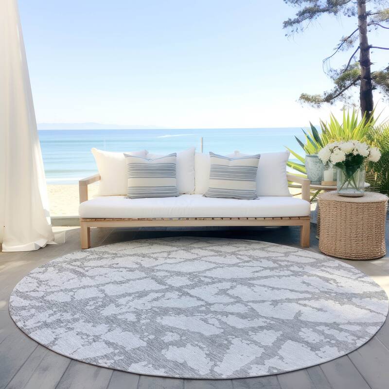 Machine Washable Indoor/ Outdoor Abstract Contemporary Chantille Rug - Silver - 8' x 8'
