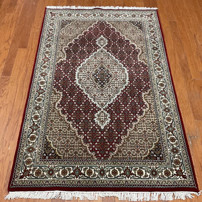 HERAT ORIENTAL Handmade Fish Wool & Silk Rug - 4' x 6'