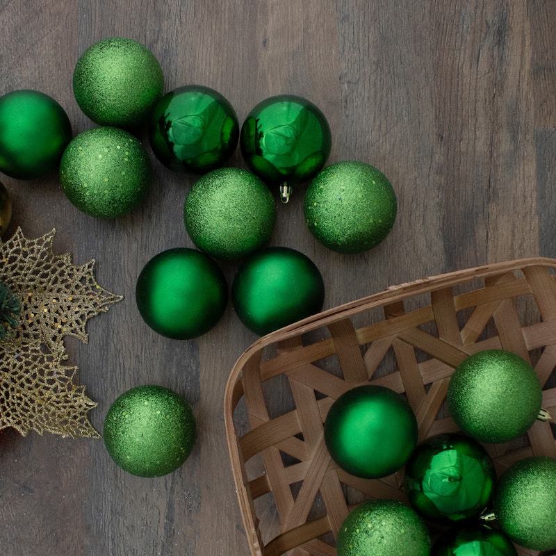 32ct Xmas Green Shatterproof 4-Finish Christmas Ball Ornaments 3.25"