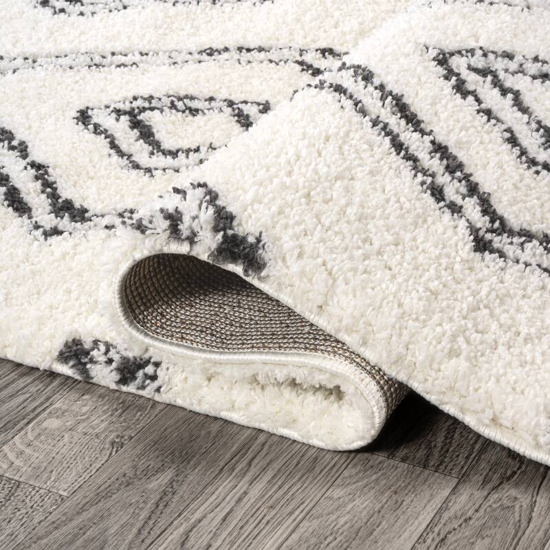 JONATHAN Y Alaro Moroccan Style Diamond Shag Area Rug