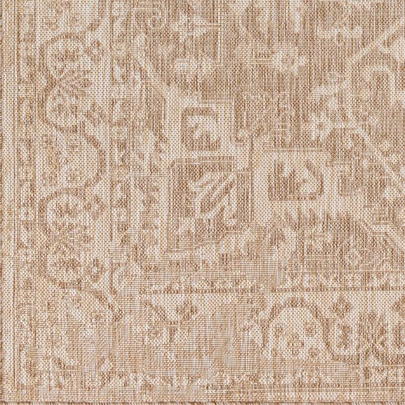 Livabliss Farrah Traditional Medallion Indoor/ Outdoor Area Rug