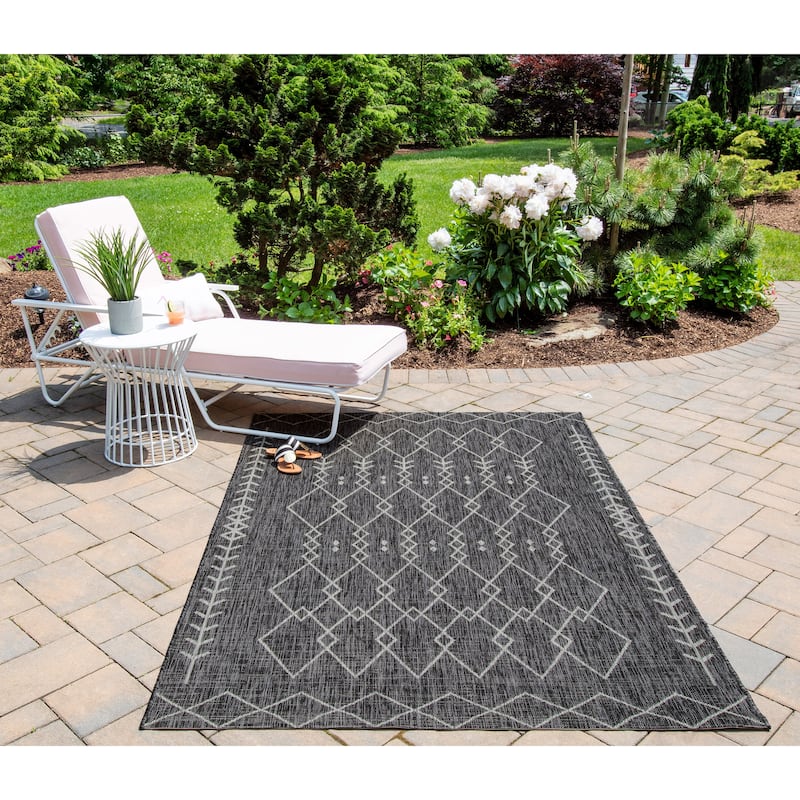 Momeni Villa Geometric Indoor Outdoor Rug