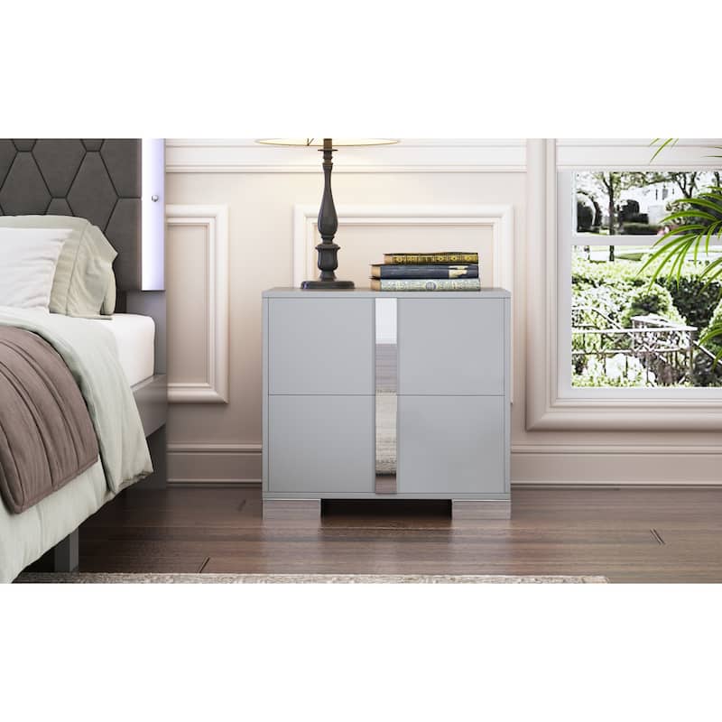 Elegant Mirrored 2-Drawer Nightstand with Metal Feet - Bedside Table for Bedroom/Living Room (Gray)