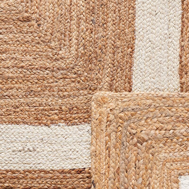 SAFAVIEH Natural Fiber Roxana Double Border Jute Rug