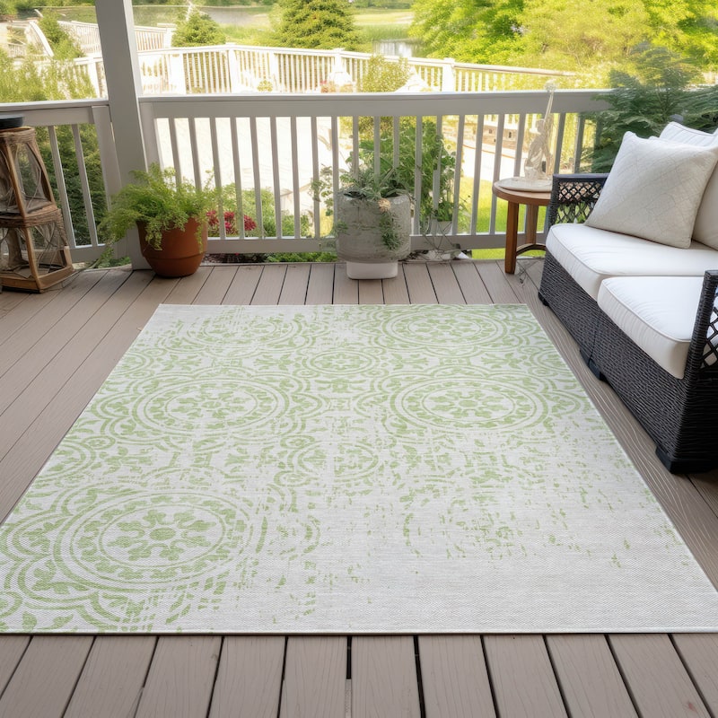 Machine Washable Indoor/ Outdoor Chantille Vintage Suzani Rug - Aloe - 2'6" x 3'10"
