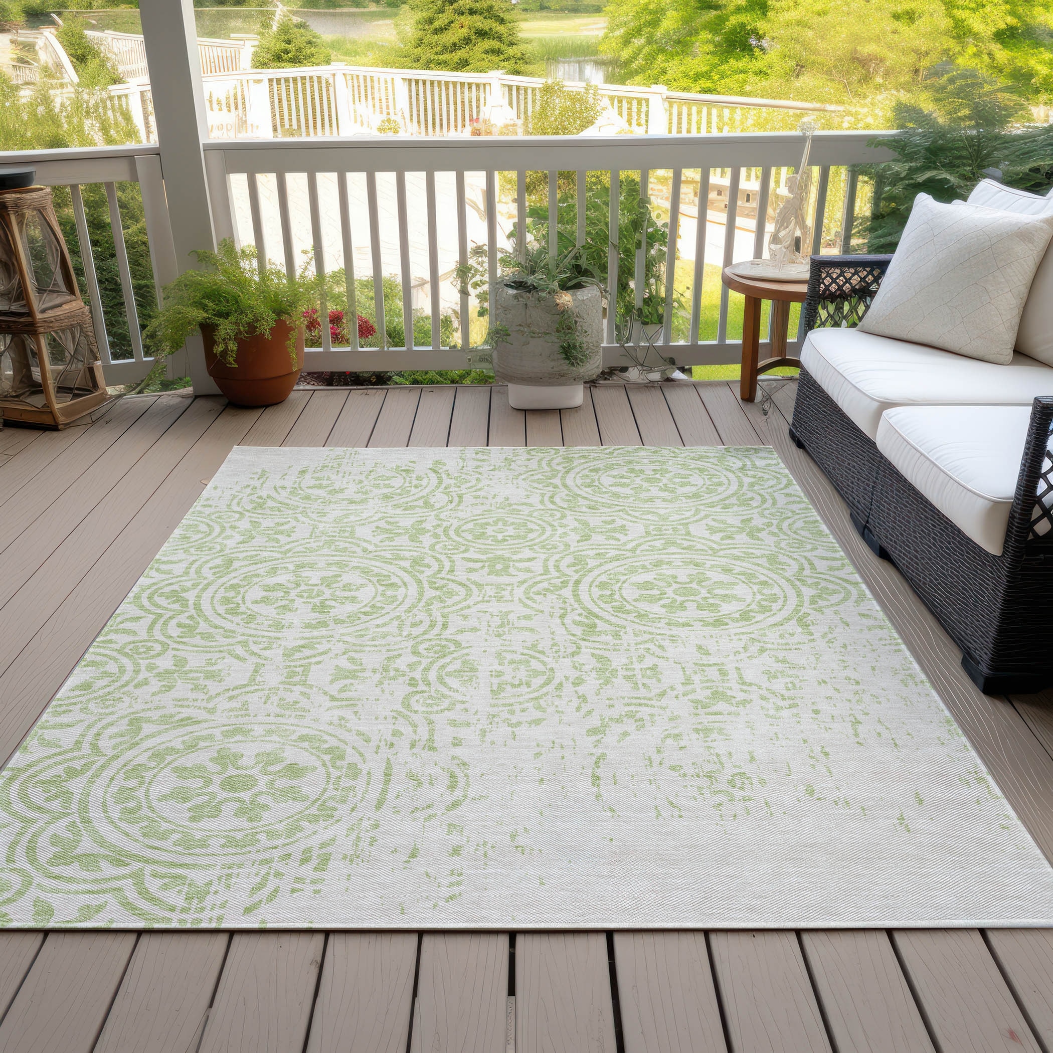 Machine Washable Indoor/ Outdoor Chantille Vintage Suzani Rug