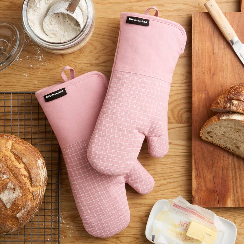 KITCHENAID Gourmet Series Gridlines Oven Mitts 2-Pack Set, Heat Resistant up to 600°F, Soft Silicone Grip, Magnetic Cuff