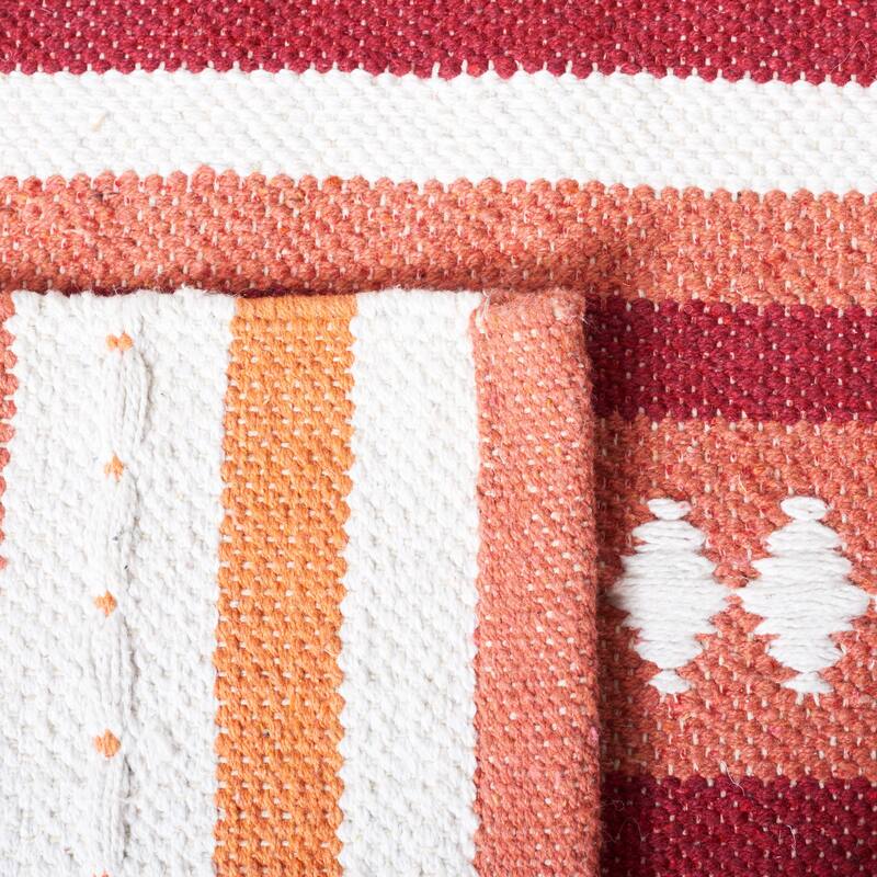 SAFAVIEH Handmade Montauk Nellwyn Cotton Rug