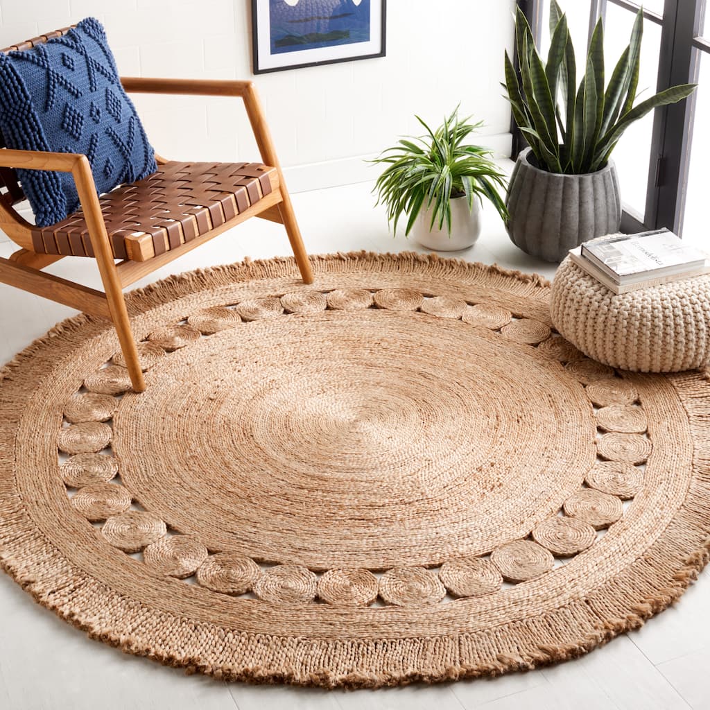 SAFAVIEH Natural Fiber Elfreda French Country Round Jute Rug