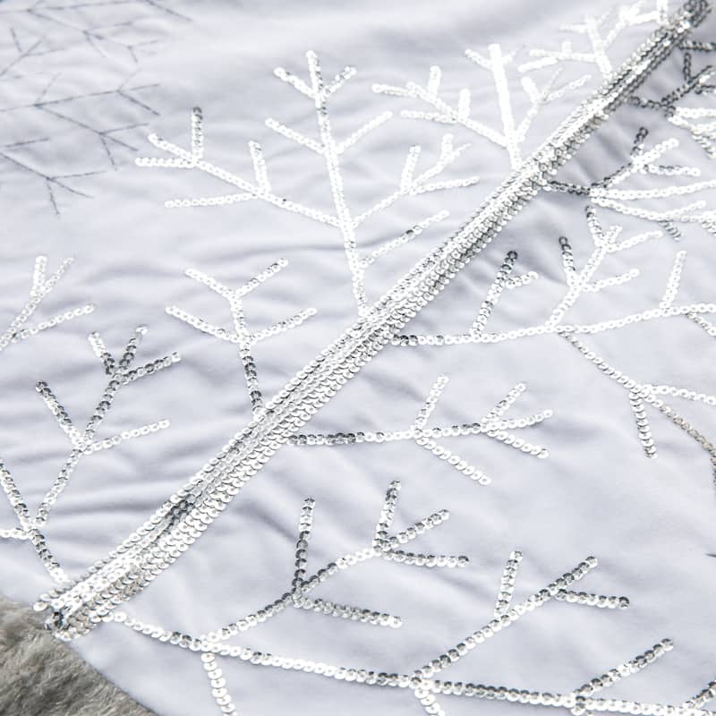 Glitzhome 48"D White Soft Plush Christmas Tree Skirts