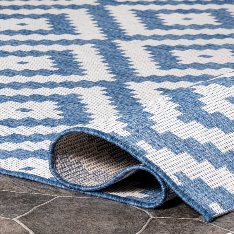 Nuloom Indoor/Outdoor Geometric Diamond Area Rug