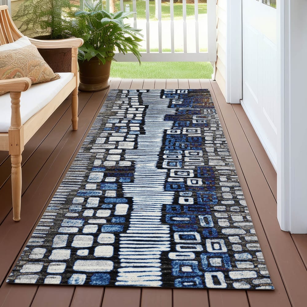 Machine Washable Indoor/ Outdoor Geo Mosaic Chantille Rug