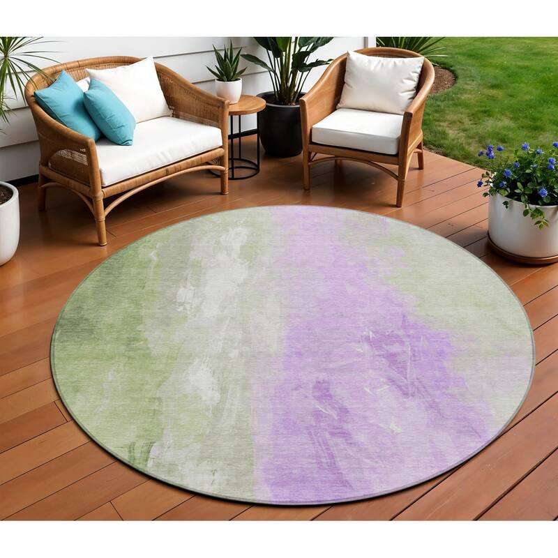 HomeRoots Abstract Transitional Rectangle Outdoor Rug - 8' Round