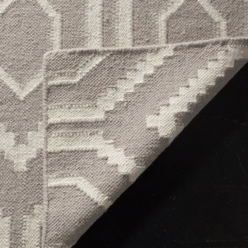 SAFAVIEH Handmade Flatweave Dhurries Roya Modern Moroccan Wool Rug