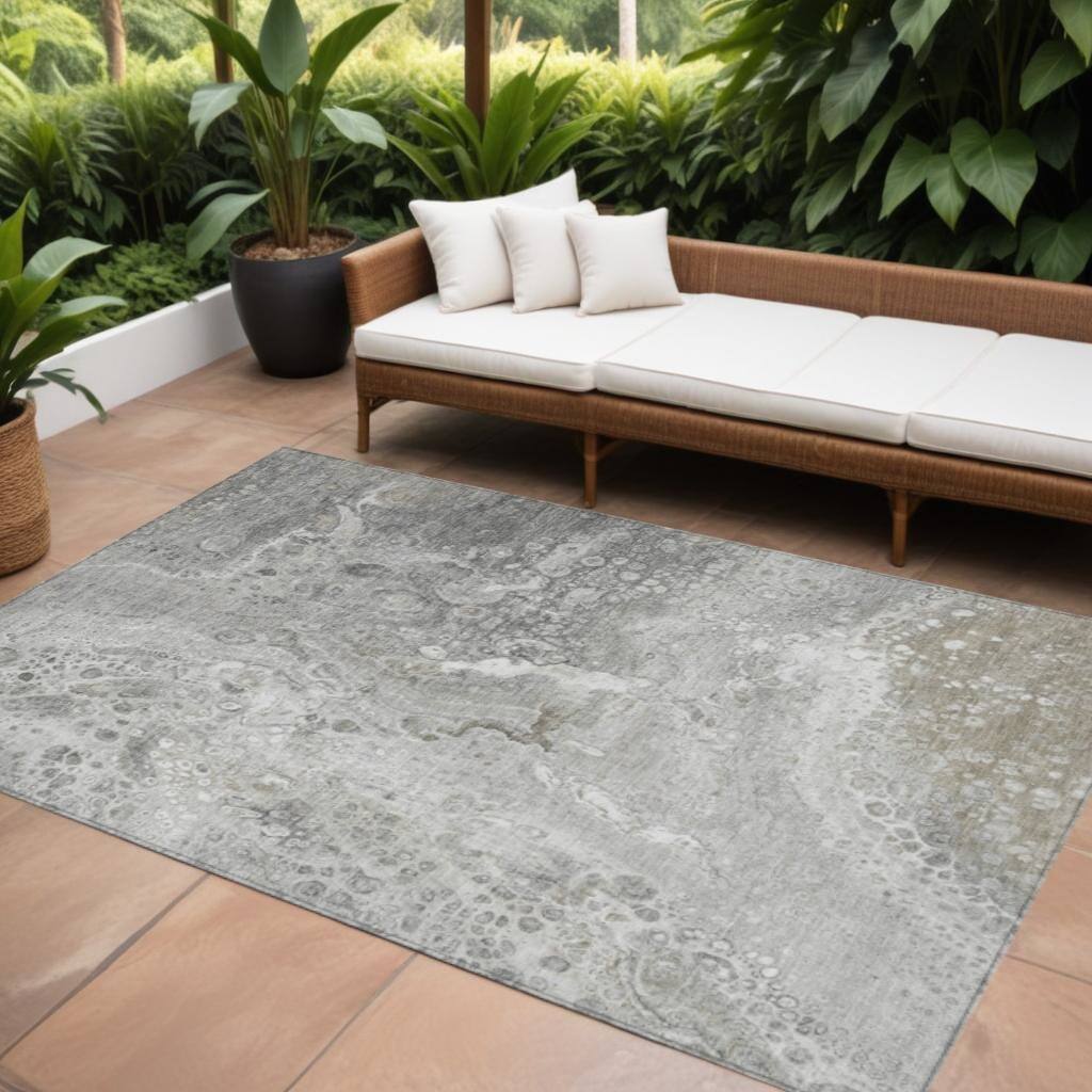 HomeRoots Abstract Contemporary Rectangle Outdoor Rug