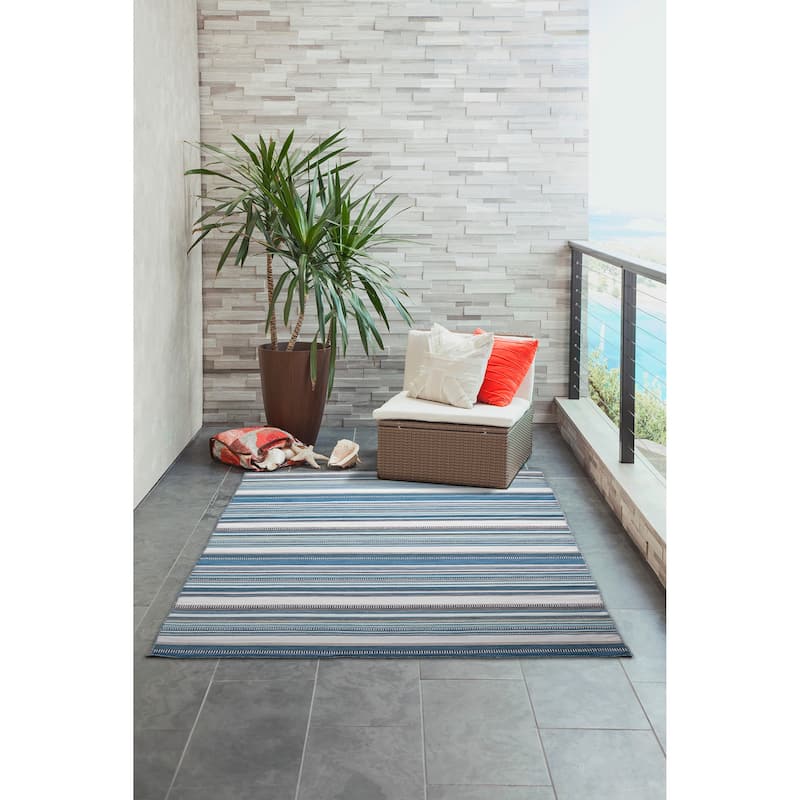 Liora Manne Sonoma Malibu Stripe Hand-woven Indoor/ Outdoor Area Rug - 7'6" x 9'6" - Seascape
