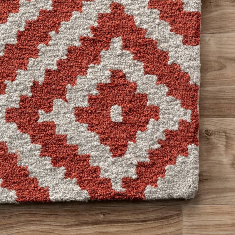 Nuloom Kellee Hand Tufted Geometric Wool Area Rug