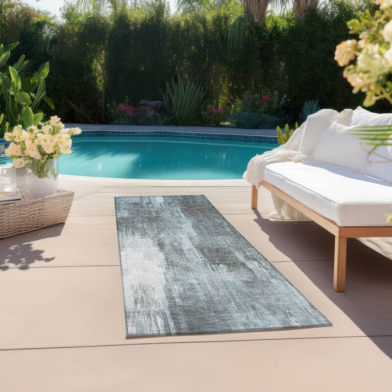 Machine Washable Indoor/ Outdoor Modern Ombre Chantille Rug