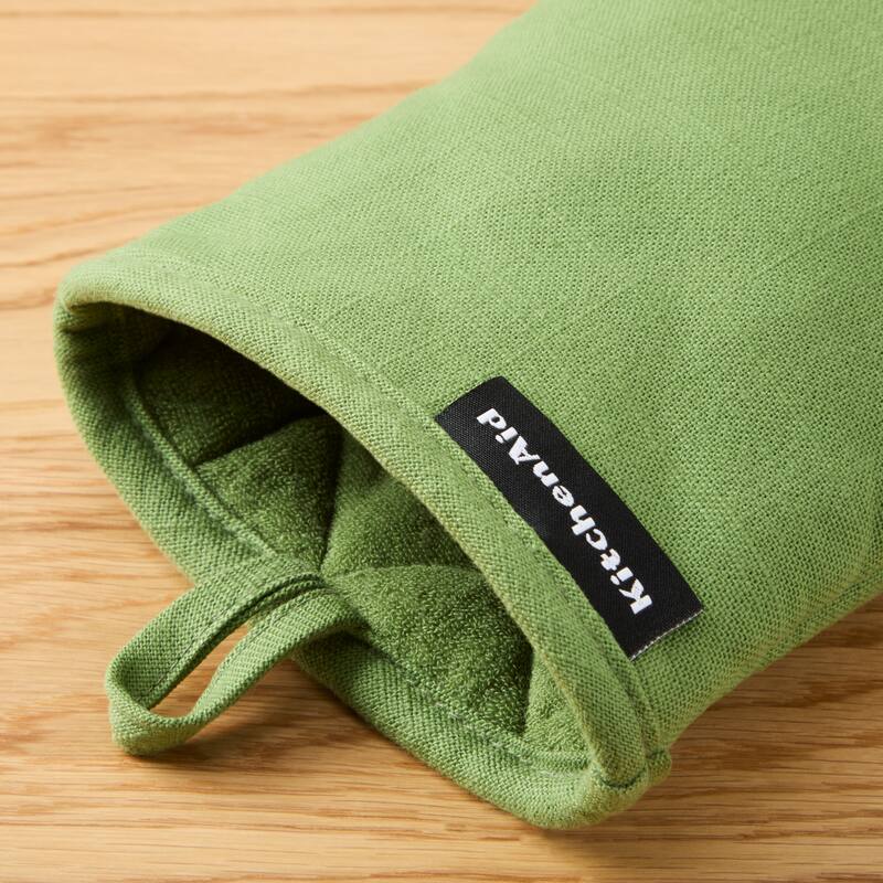 KITCHENAID Gourmet Series Gridlines Mini Oven Mitts 2-Pack Set, Heat Resistant up to 600°F, Soft Silicone Grip, Magnetic Cuff