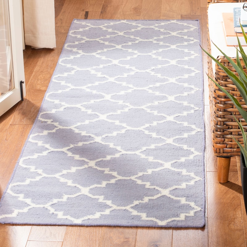 SAFAVIEH Handmade Flatweave Dhurries Taalke Modern Wool Rug - 2'6" x 8' Runner - Purple/Ivory