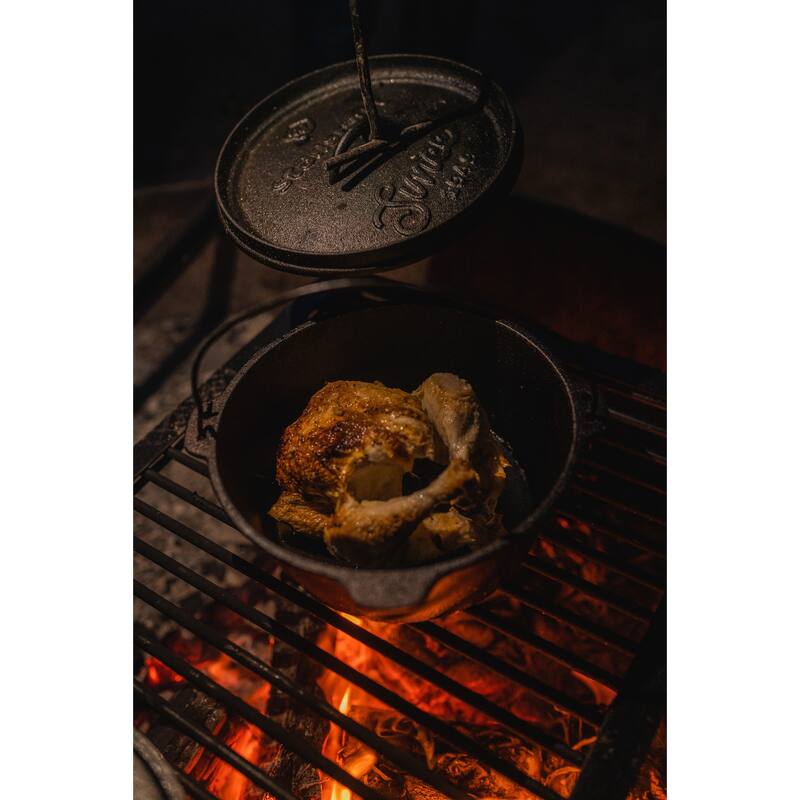 Stansport 8 QT Pre-Seasoned Cast Iron Dutch Oven Flat Bottom - 12" L x 12" W x 5" H