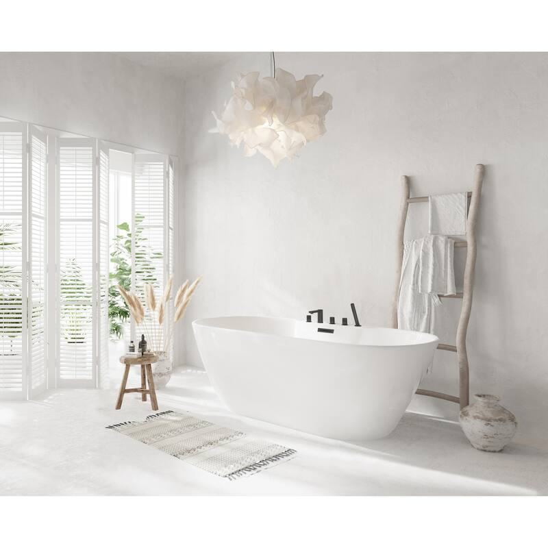 Nicolette Bathtub in Glossy White
