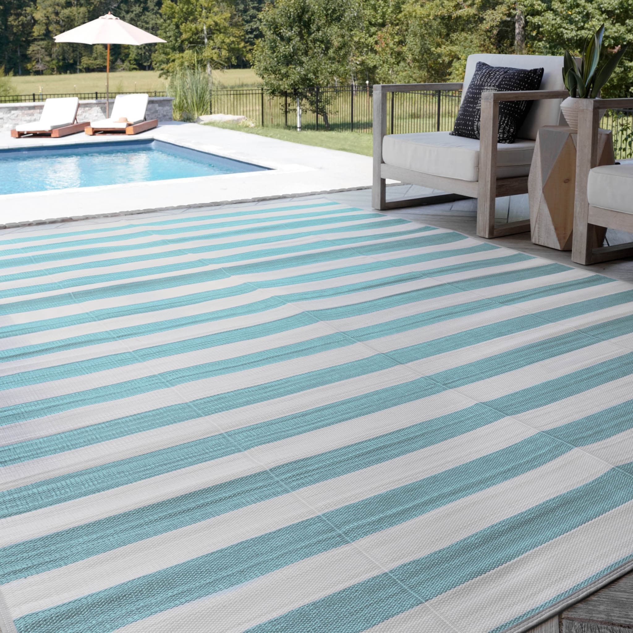Lalune Beach Stripe Polypropylene Reversible Plastic Straw Indoor Outdoor Area Rug