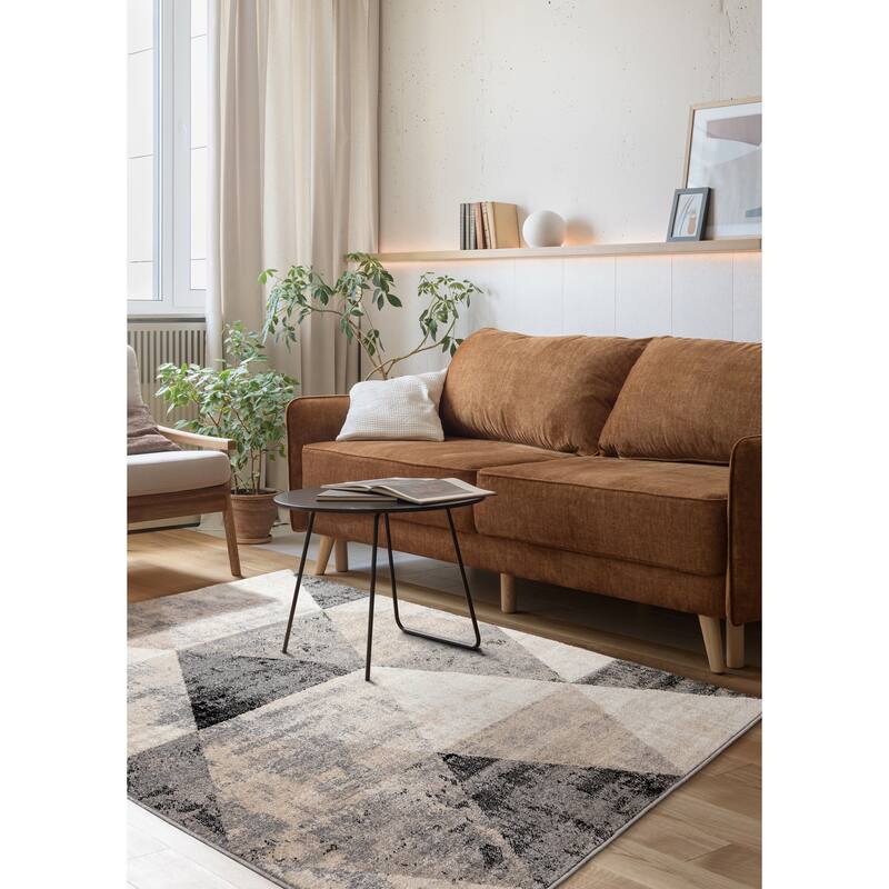 Covington Collection - Cream/Beige Distressed Triangles Rug