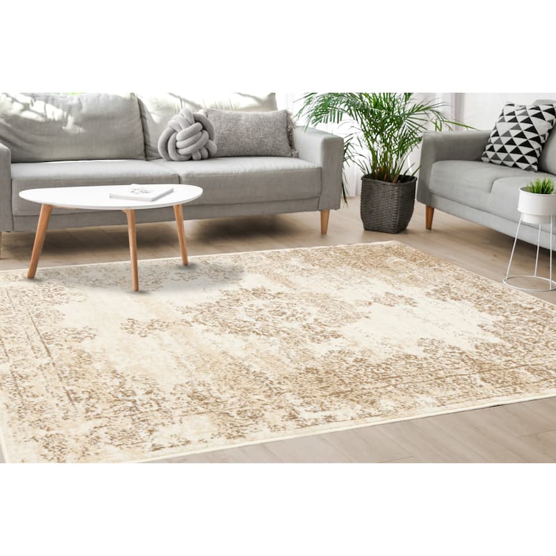 Florence Collection - Beige/Cream Distressed Traditional Rug - 4'7" x 6'7"