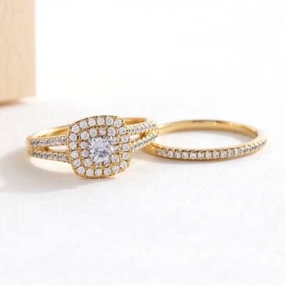 IGI Certified 3/4ct TDW Diamond Double Halo Bridal Set in 10K Gold for Women