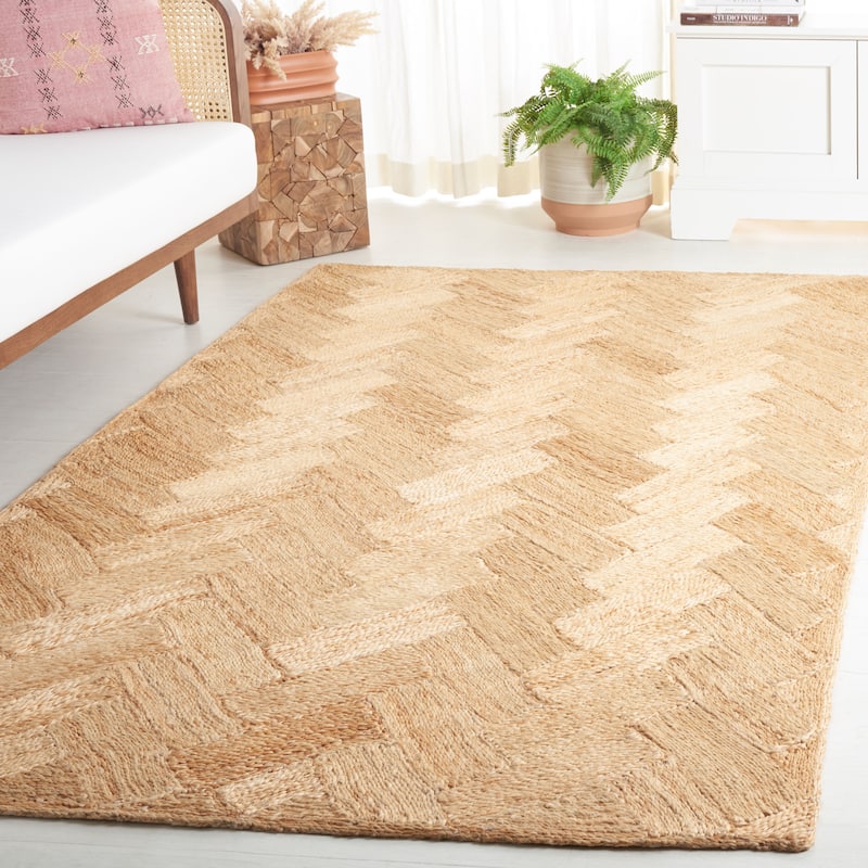 SAFAVIEH Handmade Natural Fiber Yahaira Farmhouse Chevron Jute Rug - 3' x 5' - Natural