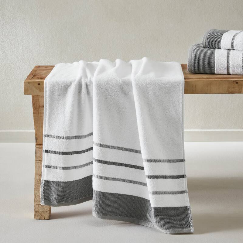 Linery & Co. Luxury Cotton Decorative Towel Set.