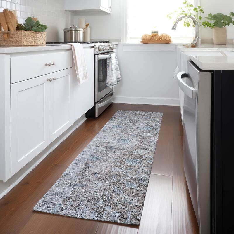 Machine Washable Indoor/ Outdoor Chantille Distressed Traditional Rug