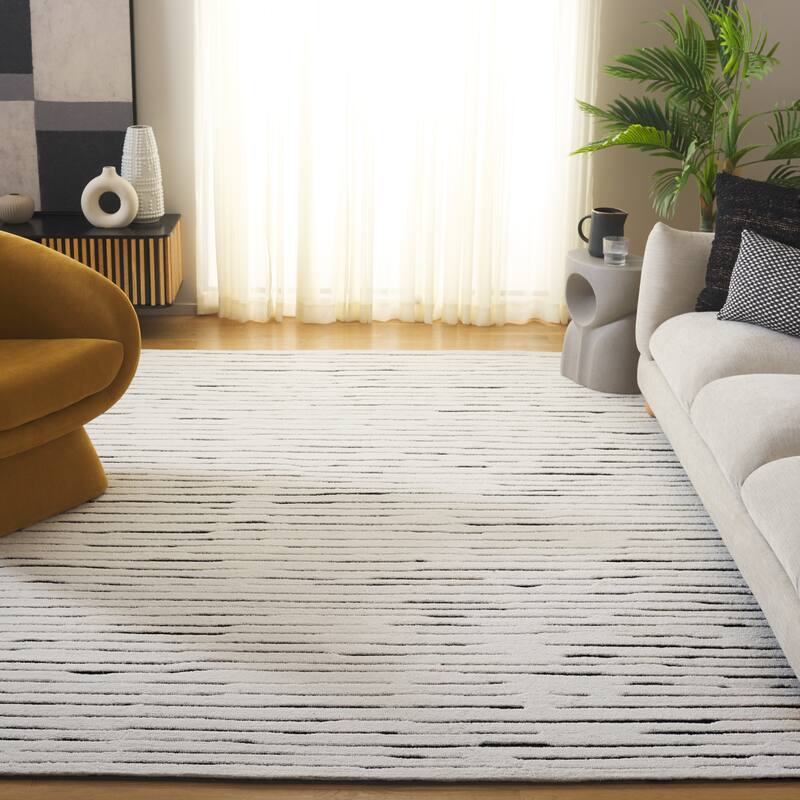SAFAVIEH Handmade Casablanca Archna Shag Wool Rug - 8' x 10' - Ivory/Black