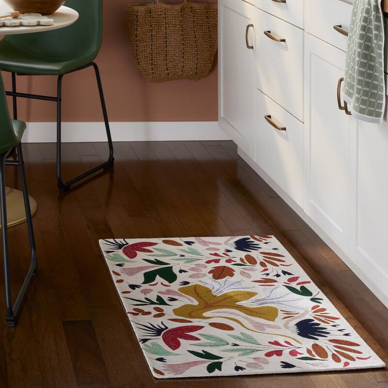 TOWN & COUNTRY LUXE Livie Everwash Washable Non-Slip Backing Kitchen Mat - 2' x 3' 4" - Cream - Rectangle