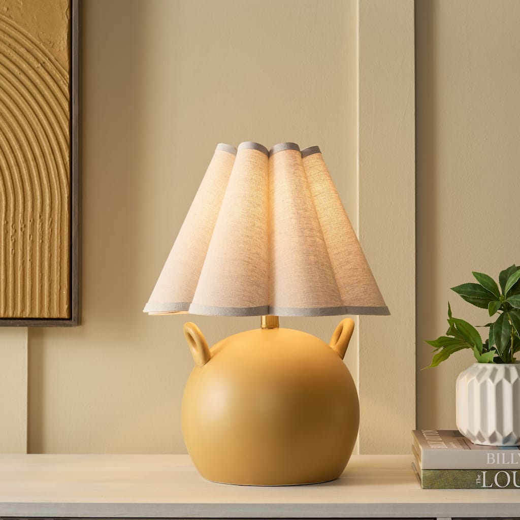 SAFAVIEH Couture Demi, 18-inch, Ceramic Table Lamp - 14"W x 14"D x 18"H
