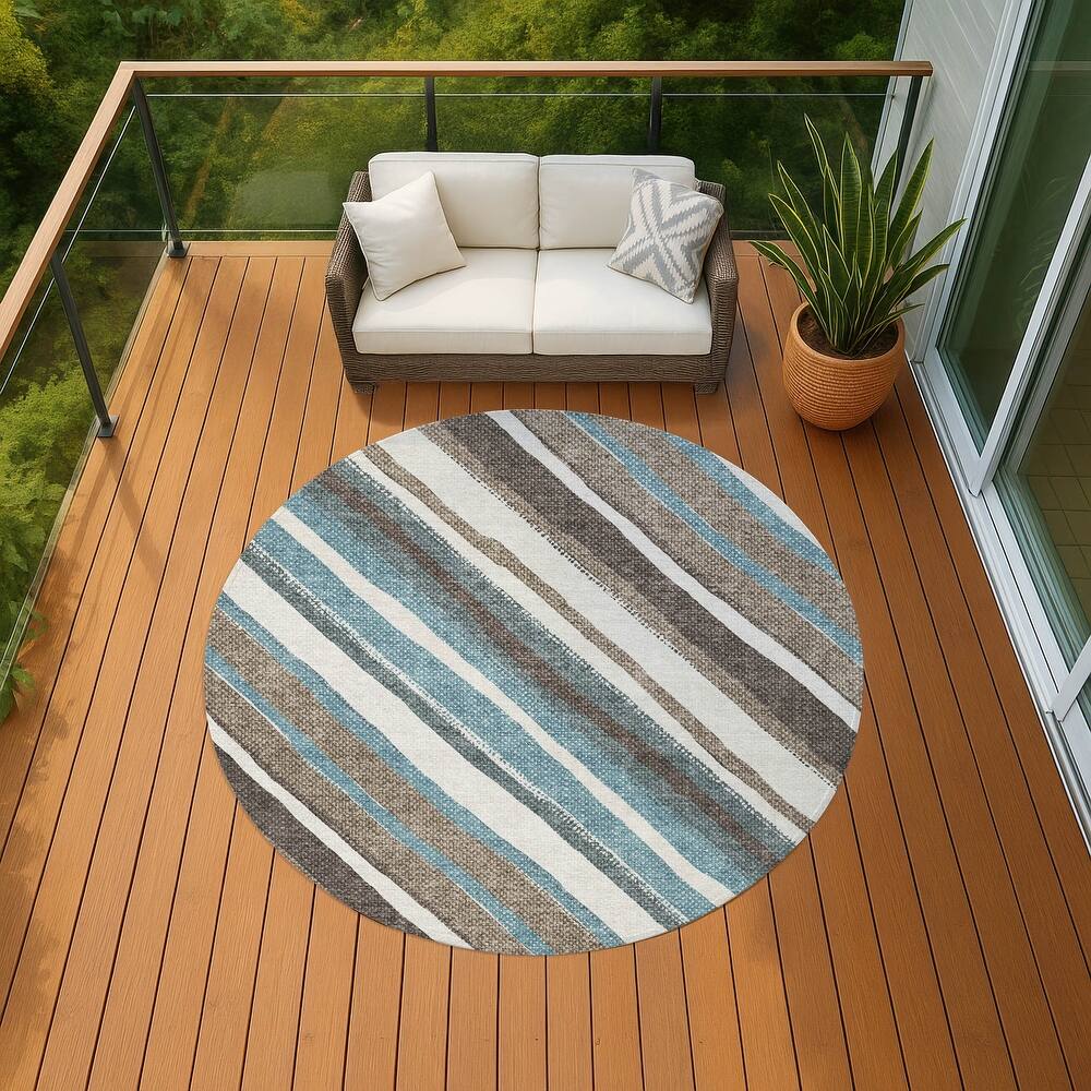 Machine Washable Indoor/ Outdoor Stripe Angles Chantille Rug