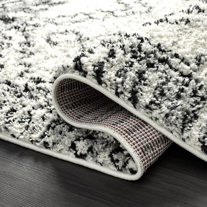 Abani Willow WIL180A Contemporary Ivory and Black Geometric Shag Area Rug