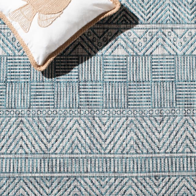SAFAVIEH Courtyard Zorana Indoor/ Outdoor Waterproof Patio Backyard Rug