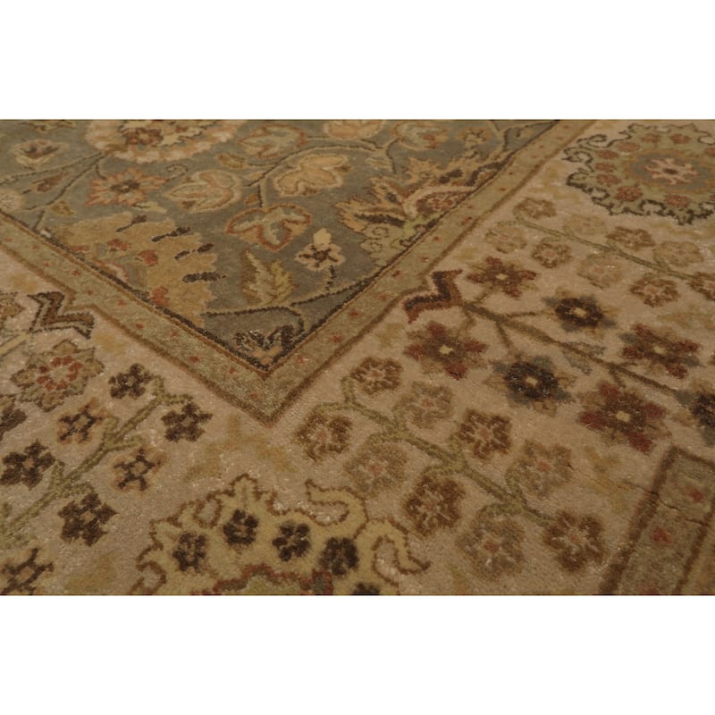 7'10''x9'9'' Tibetano Hand Knotted Wool Gray Agra Traditional Rug - 7' 10'' x 9' 9''