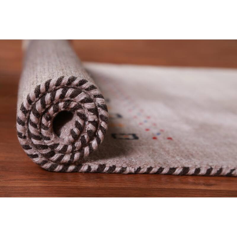 Hand Knotted Oriental 100% Wool Carpet Tribal Animal Pictorial Beige & Ivories Gabbeh Area Rug - 4' 11'' X 2' 11''