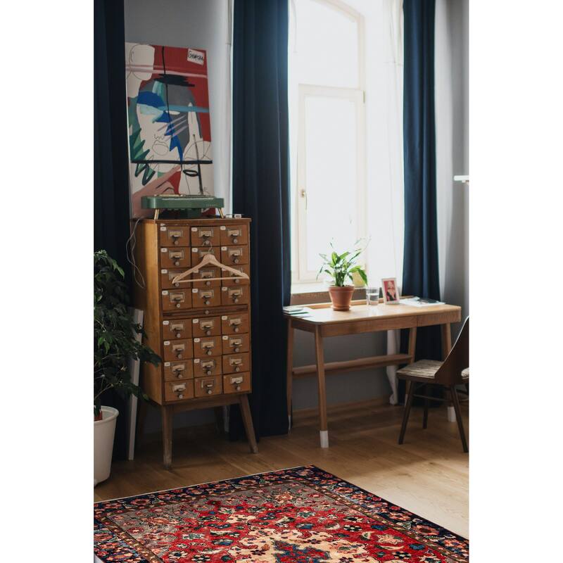 ECARPETGALLERY Hand-knotted Andelz Red Wool Rug - 4'8 x 6'0