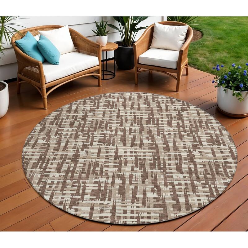 HomeRoots Abstract Transitional Rectangle Outdoor Rug - 8' Round