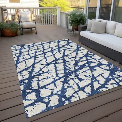 Machine Washable Indoor/ Outdoor Abstract Contemporary Chantille Rug