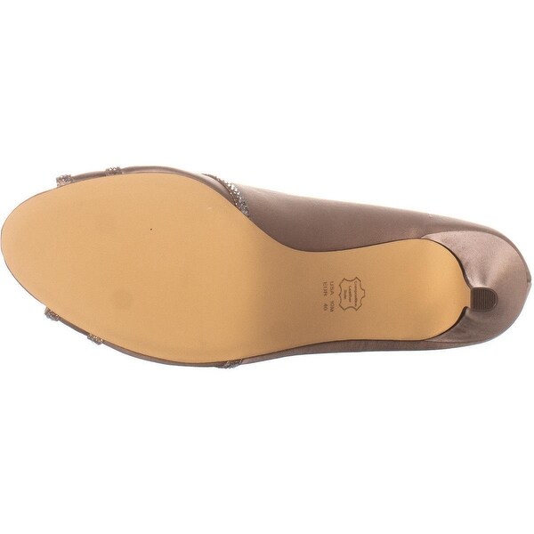 nina manon pump