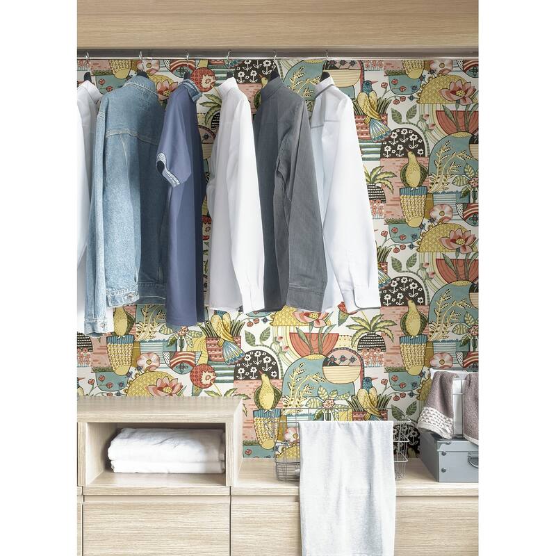 Caroline et Bettina Spice Avriel Peel & Stick Wallpaper