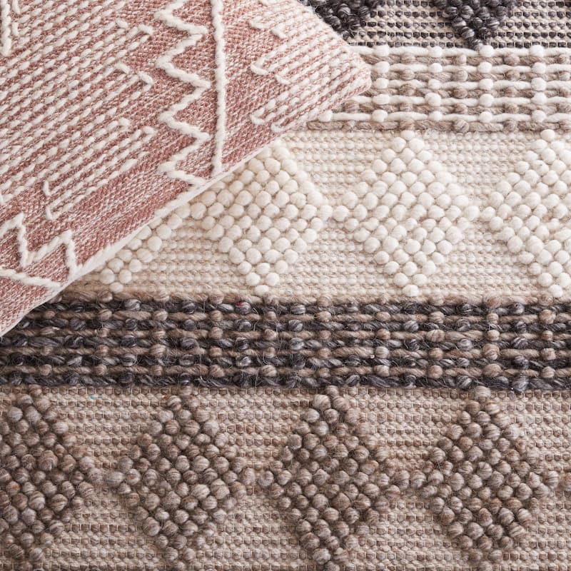 SAFAVIEH Handmade Natura Danah Wool Rug