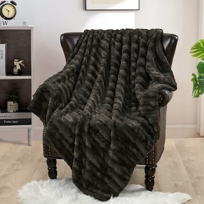 Oversized Derby Double Sided Fauxfur Throw